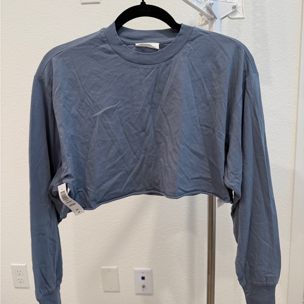 Aritzia - Azure Skies - Cropped Long Sleeve - XS